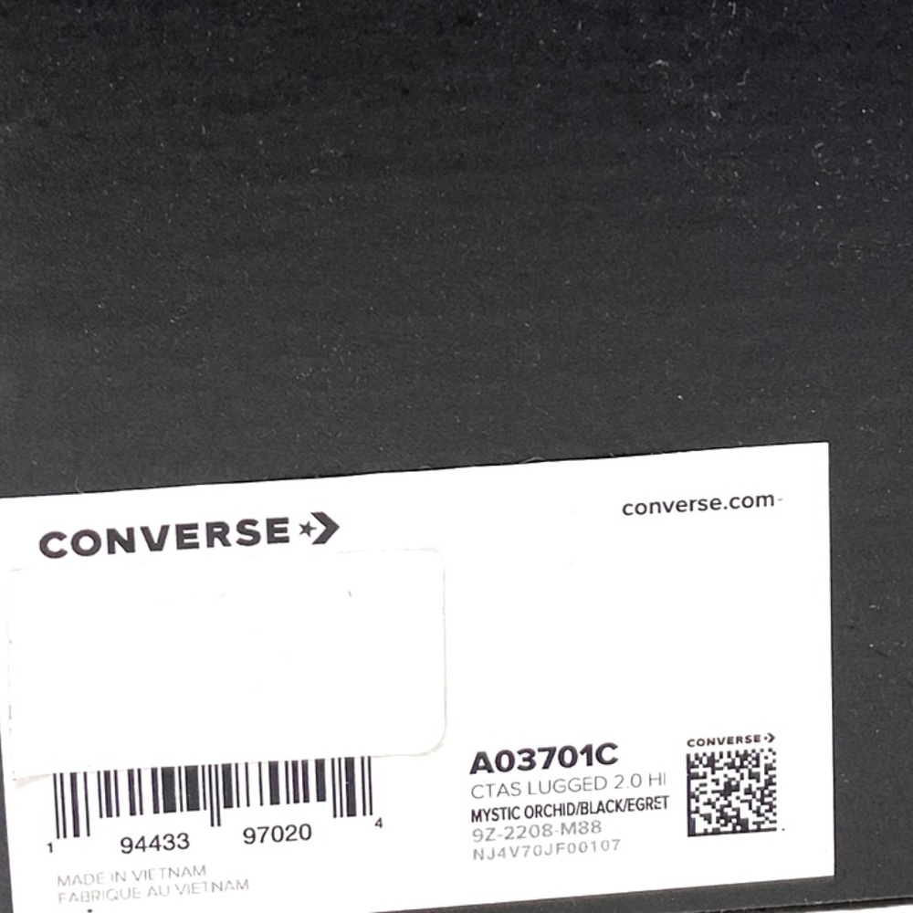 Converse Chuck Taylor Lugged 2.0 High Top Canvas Bordo Women's Sneakers A03701C - Picture 8 of 9